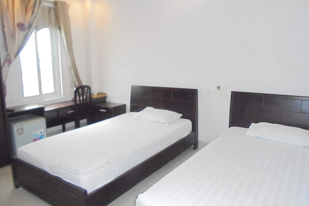 Minibar, desk, iron/ironing board, free WiFi