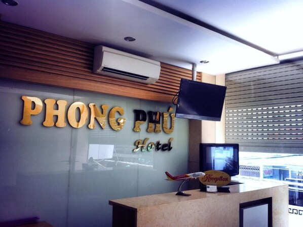 Reception - Phong Phu Hotel (Da Nang)