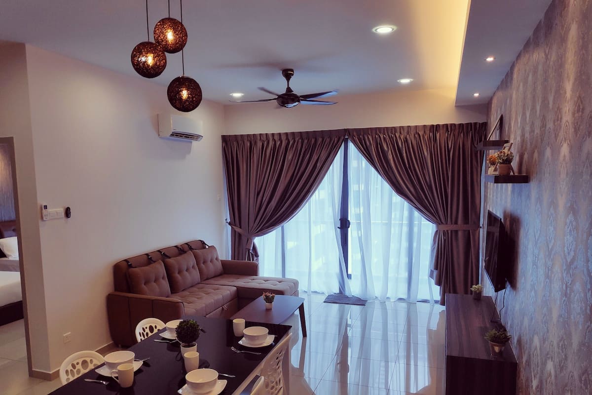 Apartment, Multiple Beds | Living area