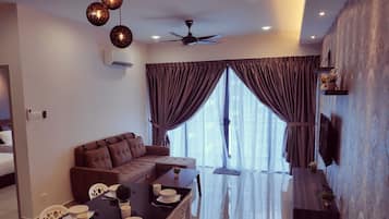 Apartment, Multiple Beds | Living area