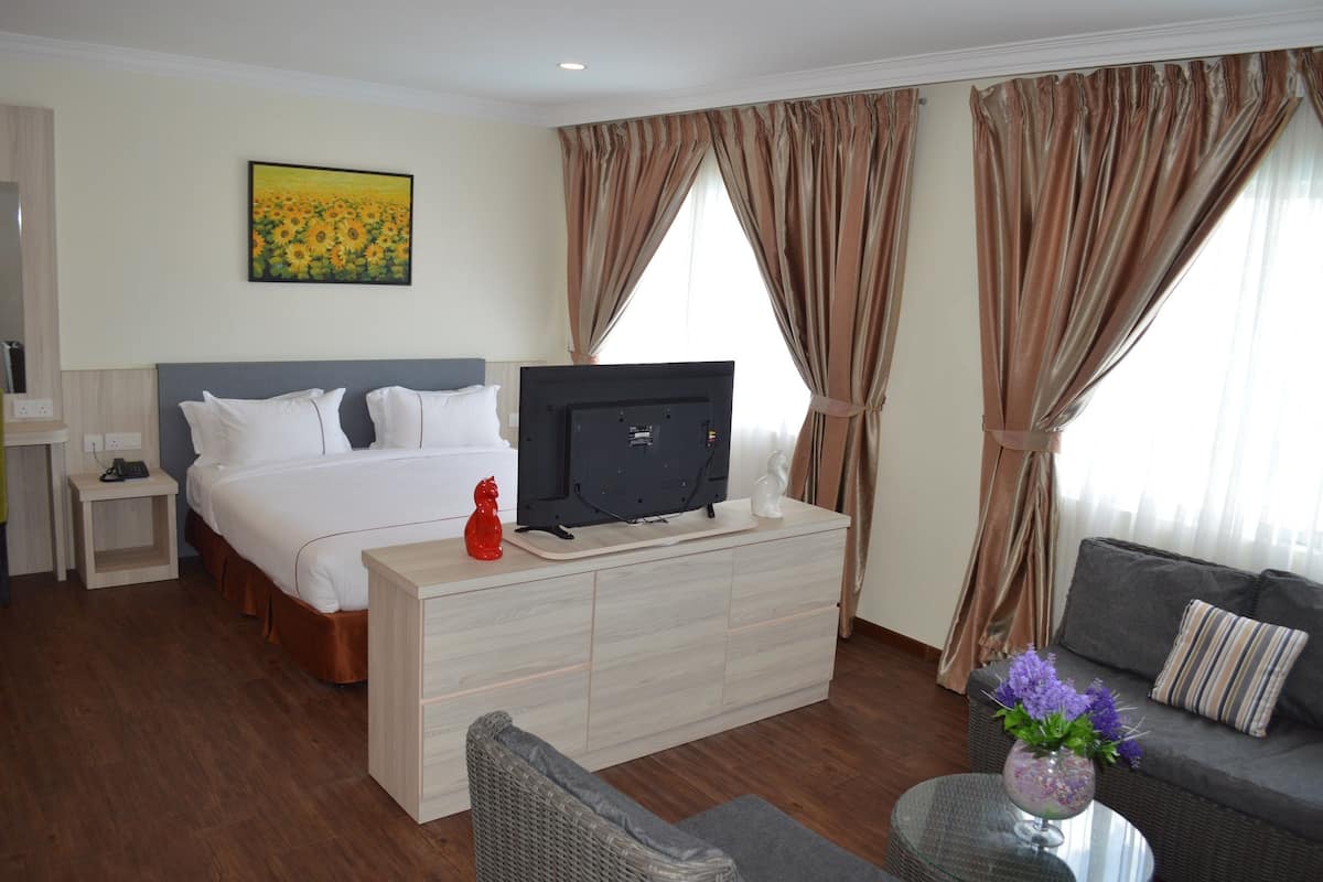 Superior King | Iron/ironing board, WiFi (free)