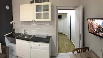Standard Apartment | Private kitchenette