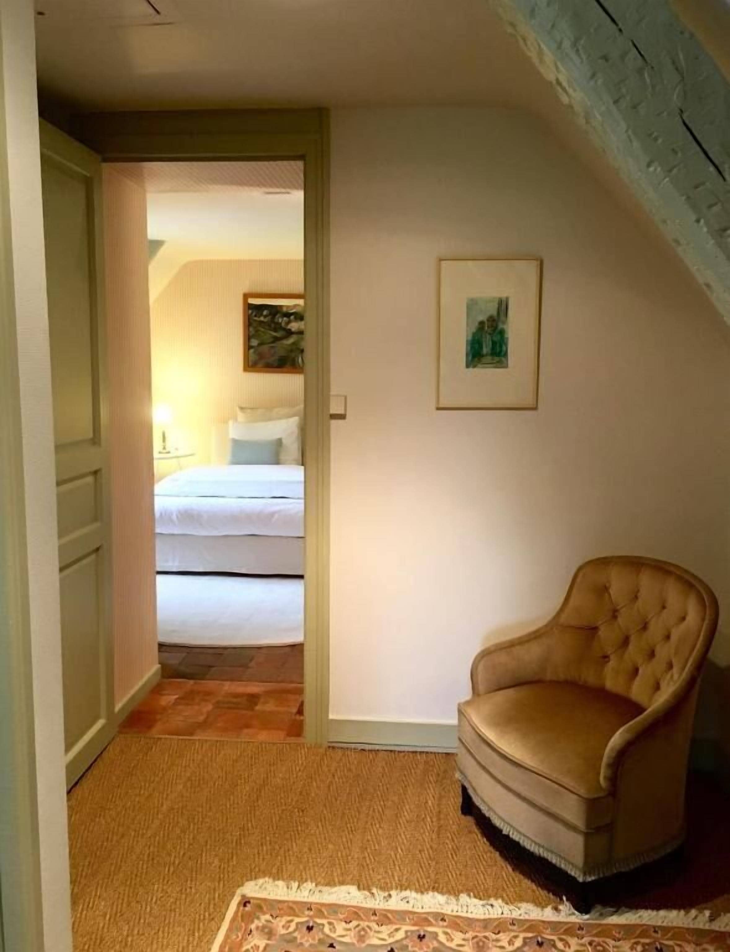 Family Suite | Egyptian cotton sheets, premium bedding, memory-foam beds, soundproofing
