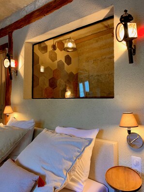 Habitación Deluxe doble, vistas al jardín | Sábanas de algodón egipcio y ropa de cama de alta calidad