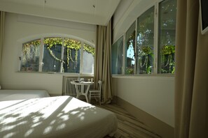 Design Triple Room | Blackout drapes, free cribs/infant beds, free WiFi, bed sheets - B&B A Piazza del Gesù (Viterbo)