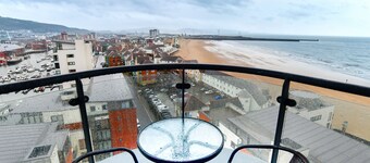 Meridian Quay Apartments