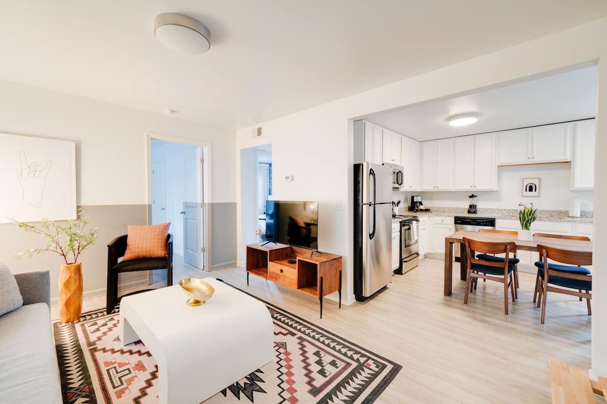 Apartment, Courtyard View | Living area | 42-inch flat-screen TV with cable channels, TV, streaming services