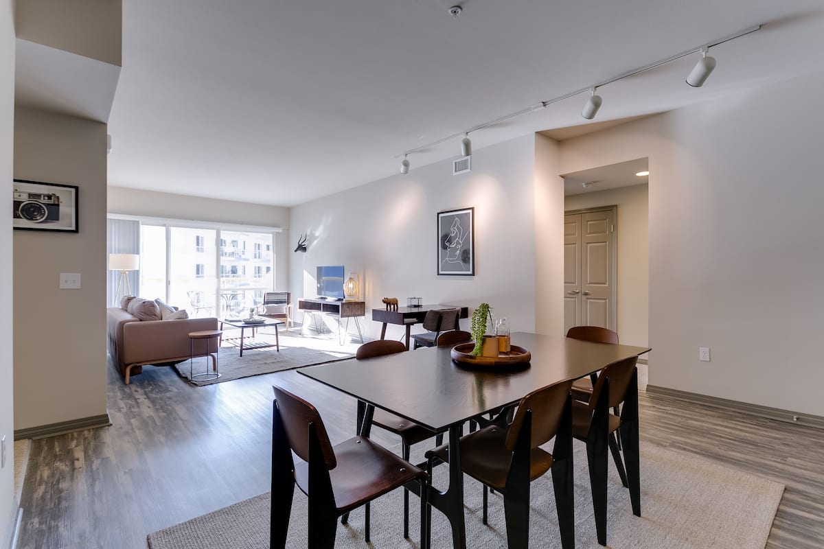 Apartment, 2 Bedrooms, Balcony, Courtyard View | In-room dining