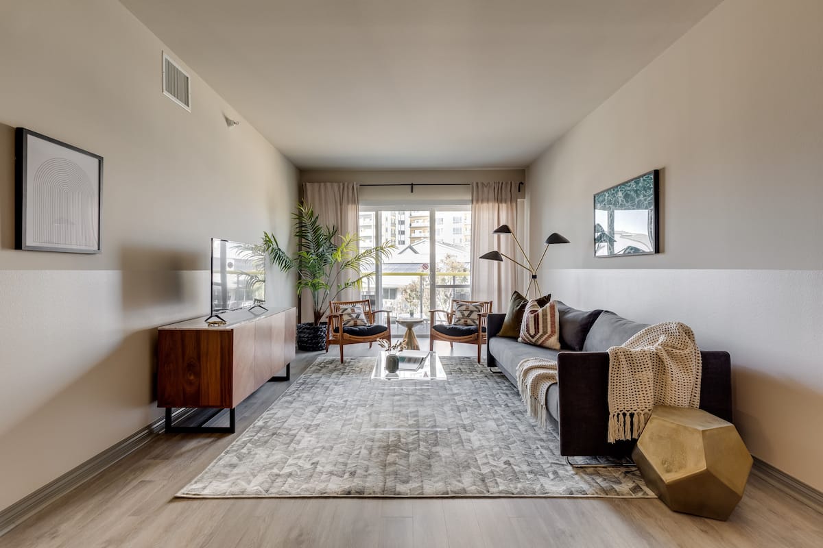Apartment, 2 Bedrooms, Balcony, City View | Living area