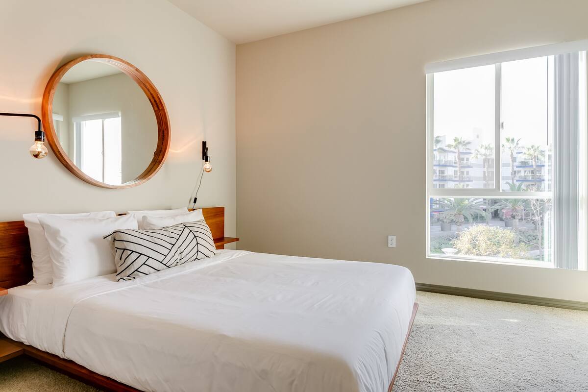 1 bedroom, premium bedding, Select Comfort beds, individually furnished