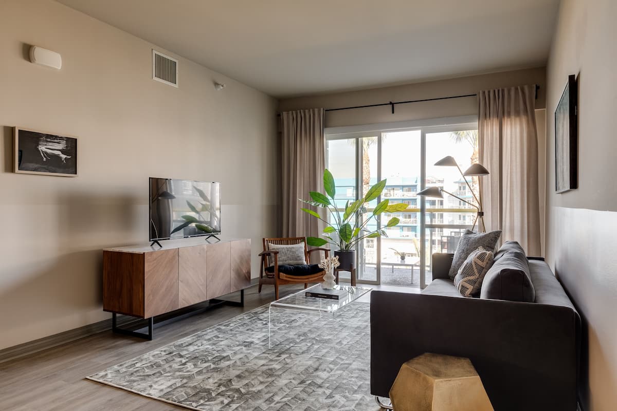 Apartment, 2 Bedrooms, Balcony, Pool View | Living area