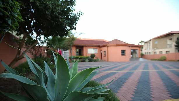 Unclassified image, 1 of 14, button - Legae La Tshepo B & B (Moses Kotane)