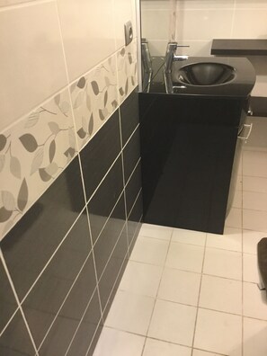 Hair dryer, towels