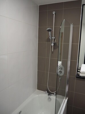 Standard Apartment, 1 Double Bed | Bathroom