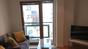 Unclassified image, 4 of 26, button - Serviced apartments @ The Gateway (Leeds)