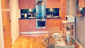 Unclassified image, 2 of 26, button - Serviced apartments @ The Gateway (Leeds)