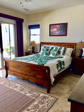 Safe på rommet, blendingsgardiner, lydisolert og strykejern/-brett