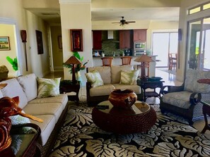 Living area - Manna kai Villa (Kamuela)