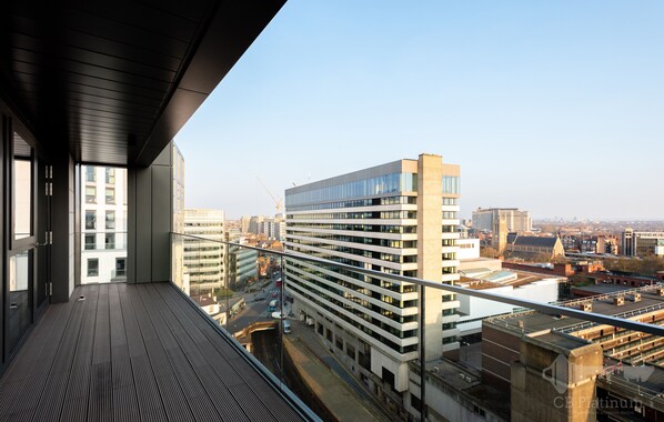 Apartment, 2 Bedrooms | Terrace/patio - Platinum Apartment near Hammersmith (London)