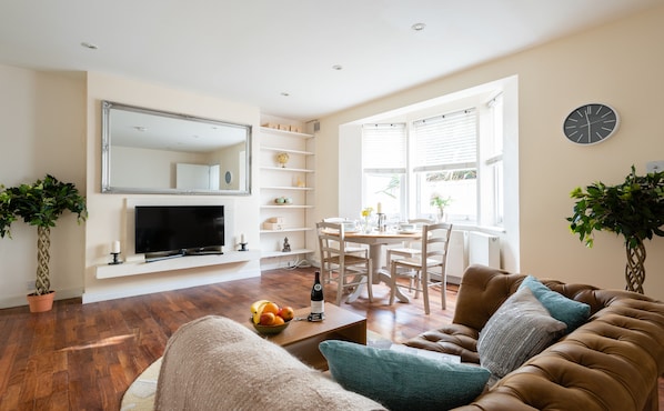 Apartment, 2 Schlafzimmer | Wohnbereich