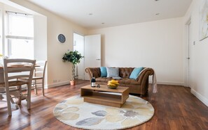 Apartment, 2 Bedrooms | Living area | Flat-screen TV - Platinum Apartments next to Kentish Town (London)