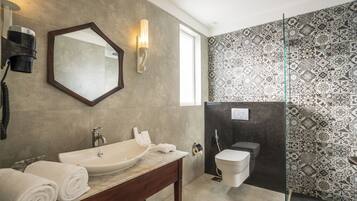 Shower, free toiletries, hair dryer, bathrobes