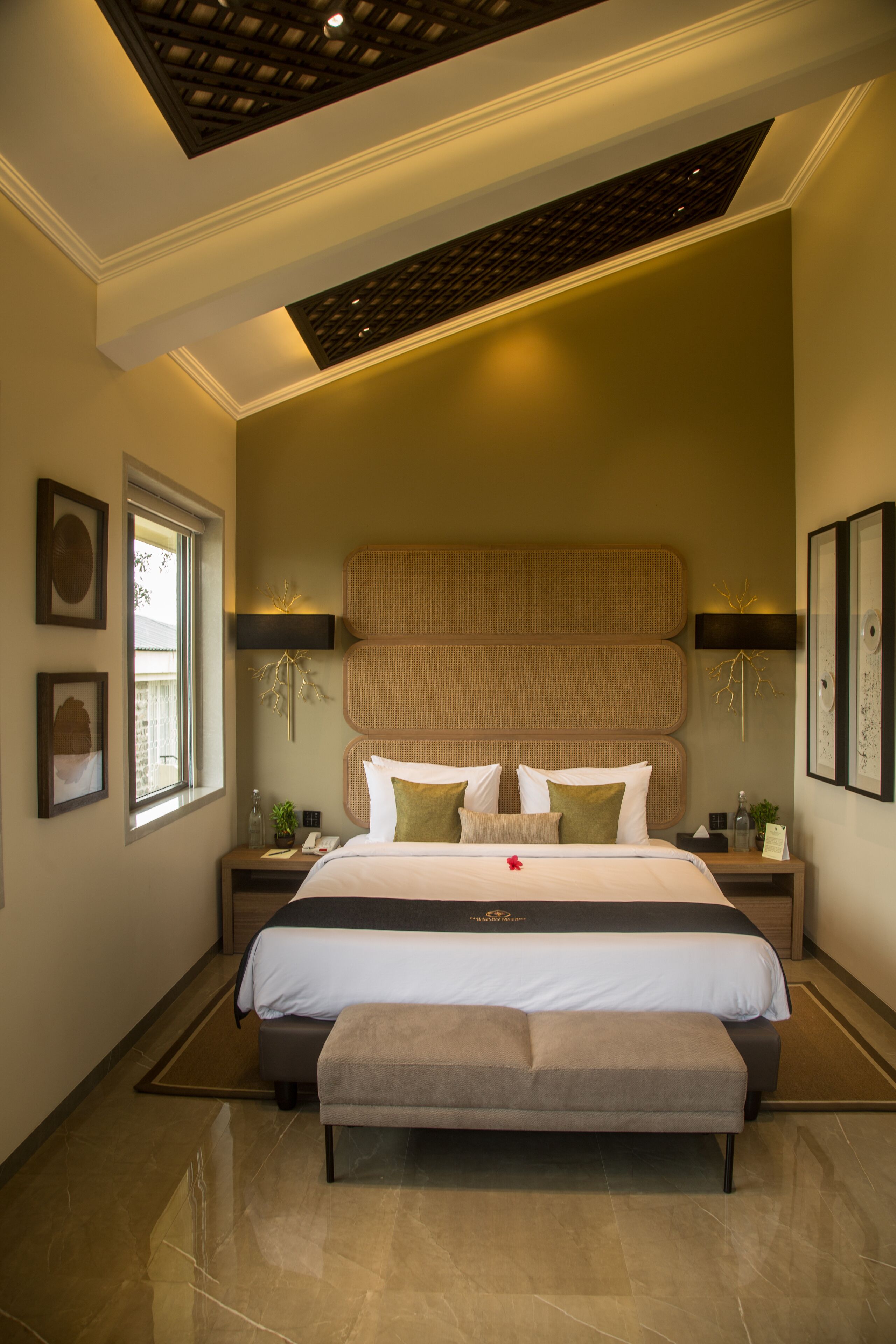 premium lake view suite | 1 bedroom, premium bedding, memory-foam beds, in-room safe