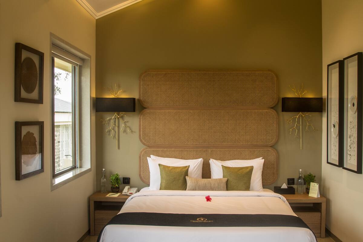 premium lake view suite | 1 bedroom, premium bedding, memory-foam beds, in-room safe