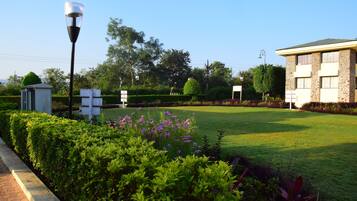 Garden View Room | BBQ/picnic area