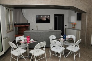 Desayuno bufé gratuito y diario