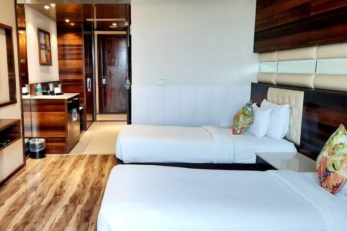 Premium-Zweibettzimmer, 2 Schlafzimmer, eingeschränkter Meerblick