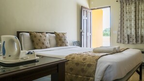 Zimmer, 1 Doppelbett | Zustellbetten, kostenloses WLAN, Bettwäsche