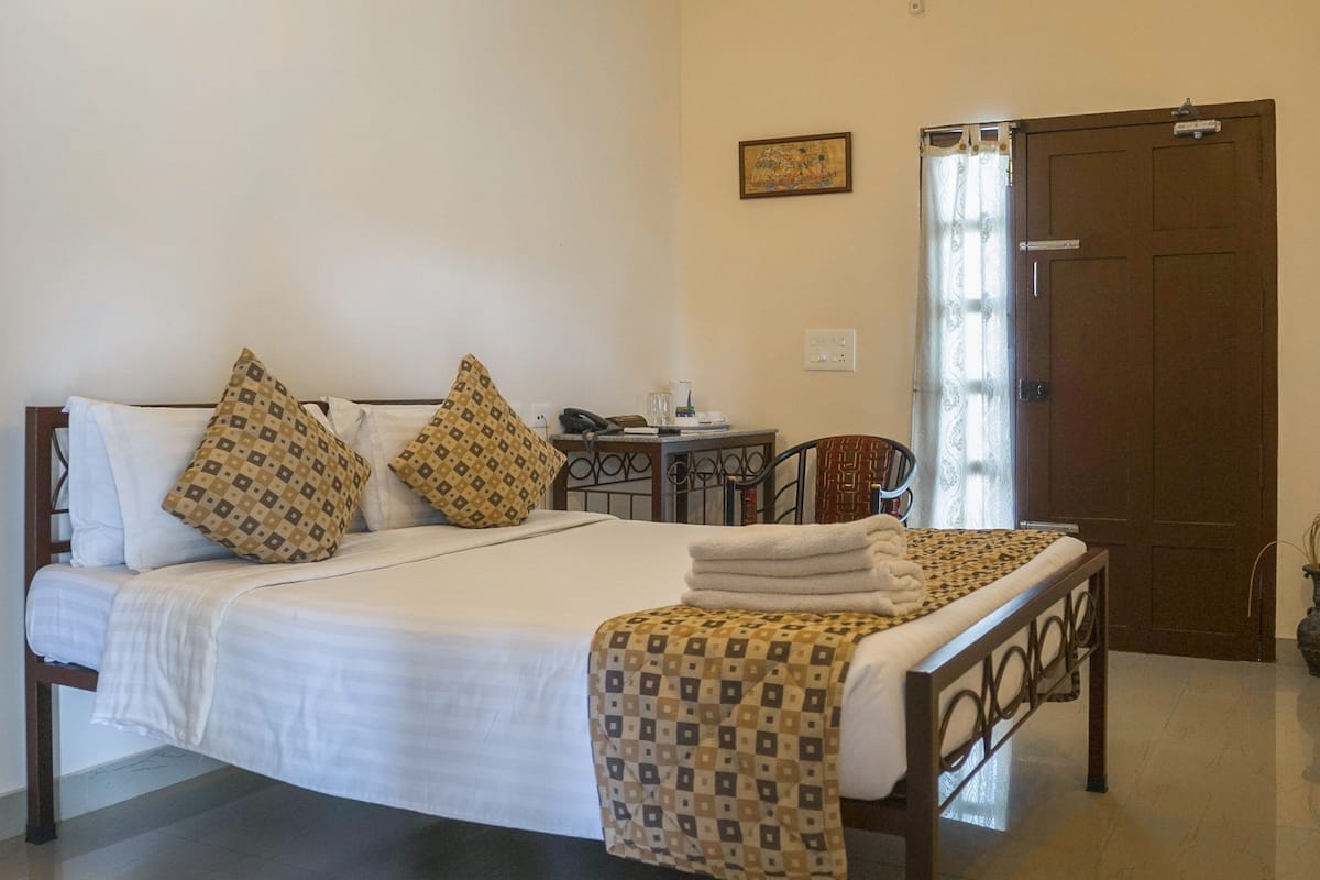 Habitación, 1 cama doble | Camas supletorias, wifi gratis, ropa de cama