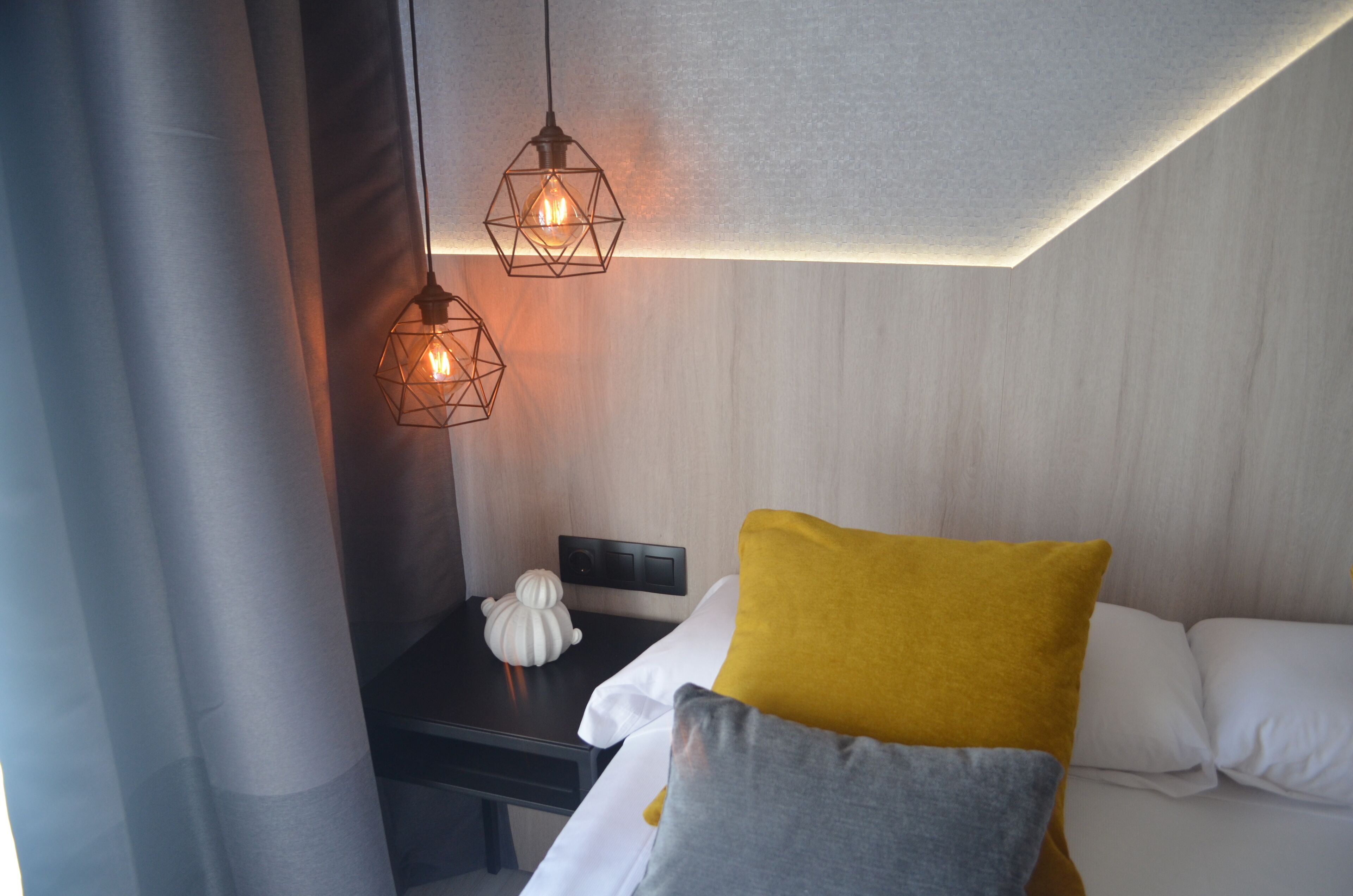 Single Room | 1 bedroom, premium bedding, down comforters, Select Comfort beds