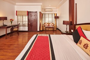 Valley View Premier Room with Balcony | In-room safe, blackout drapes, iron/ironing board, WiFi