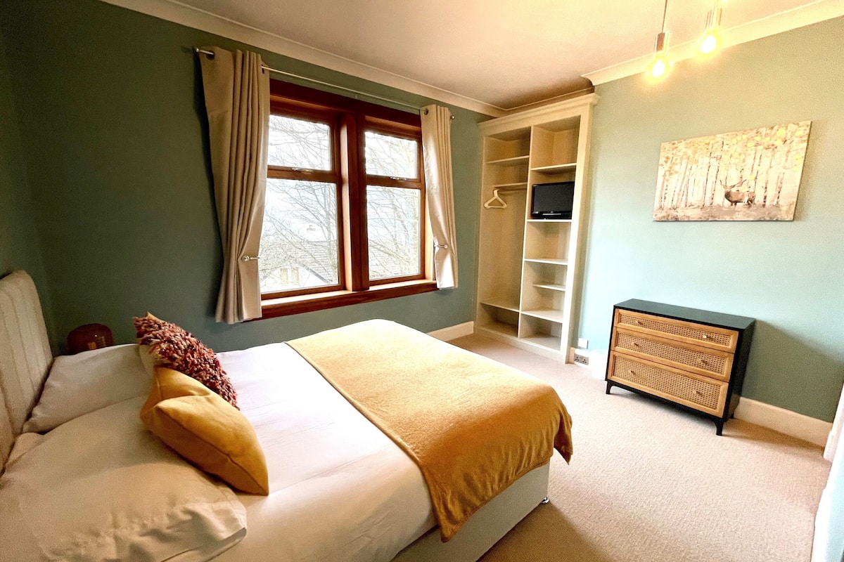 comfort double or twin room | premium bedding, individually decorated, individually furnished