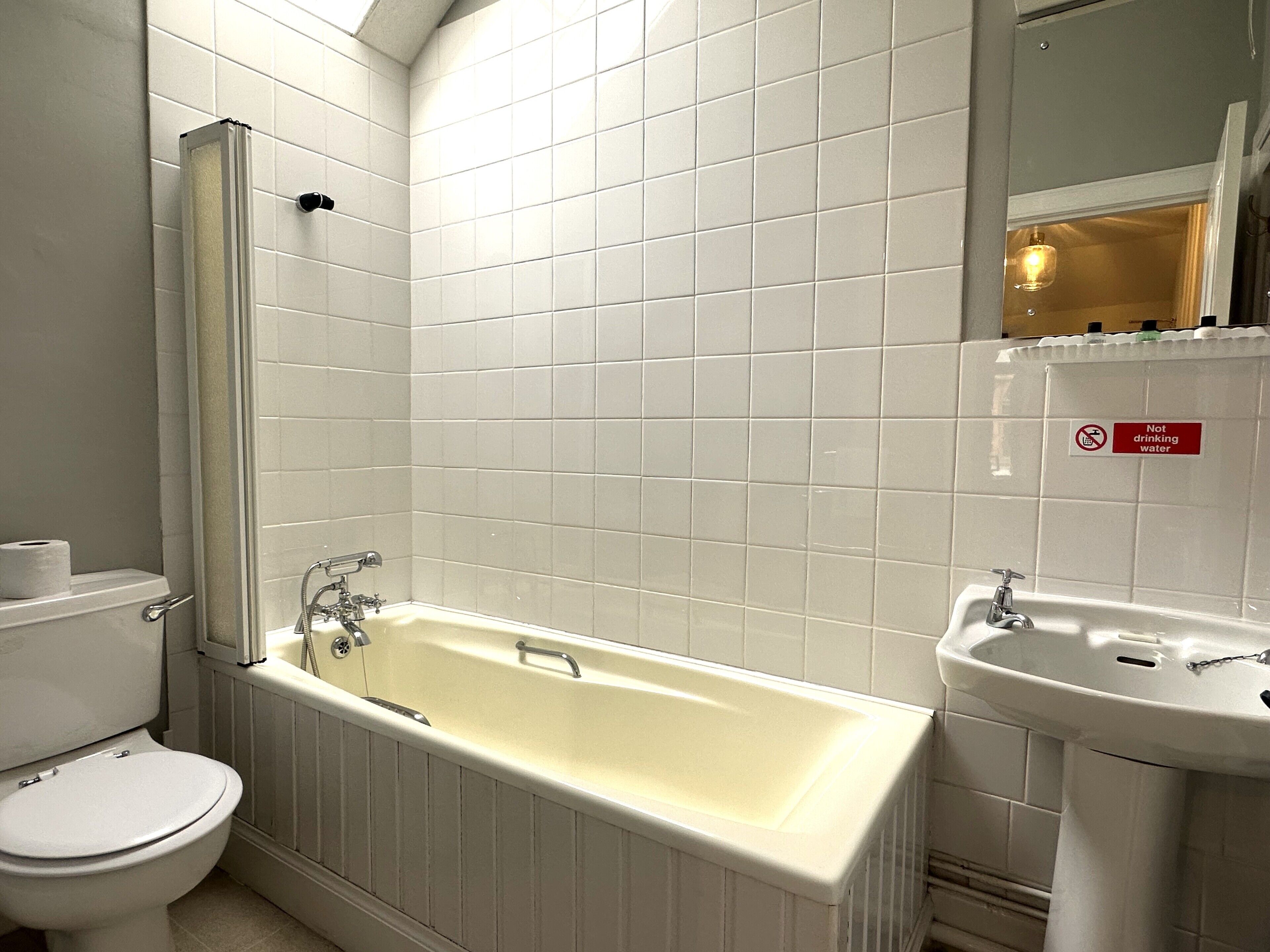 comfort single room | bathroom | free toiletries, hair dryer, towels, soap