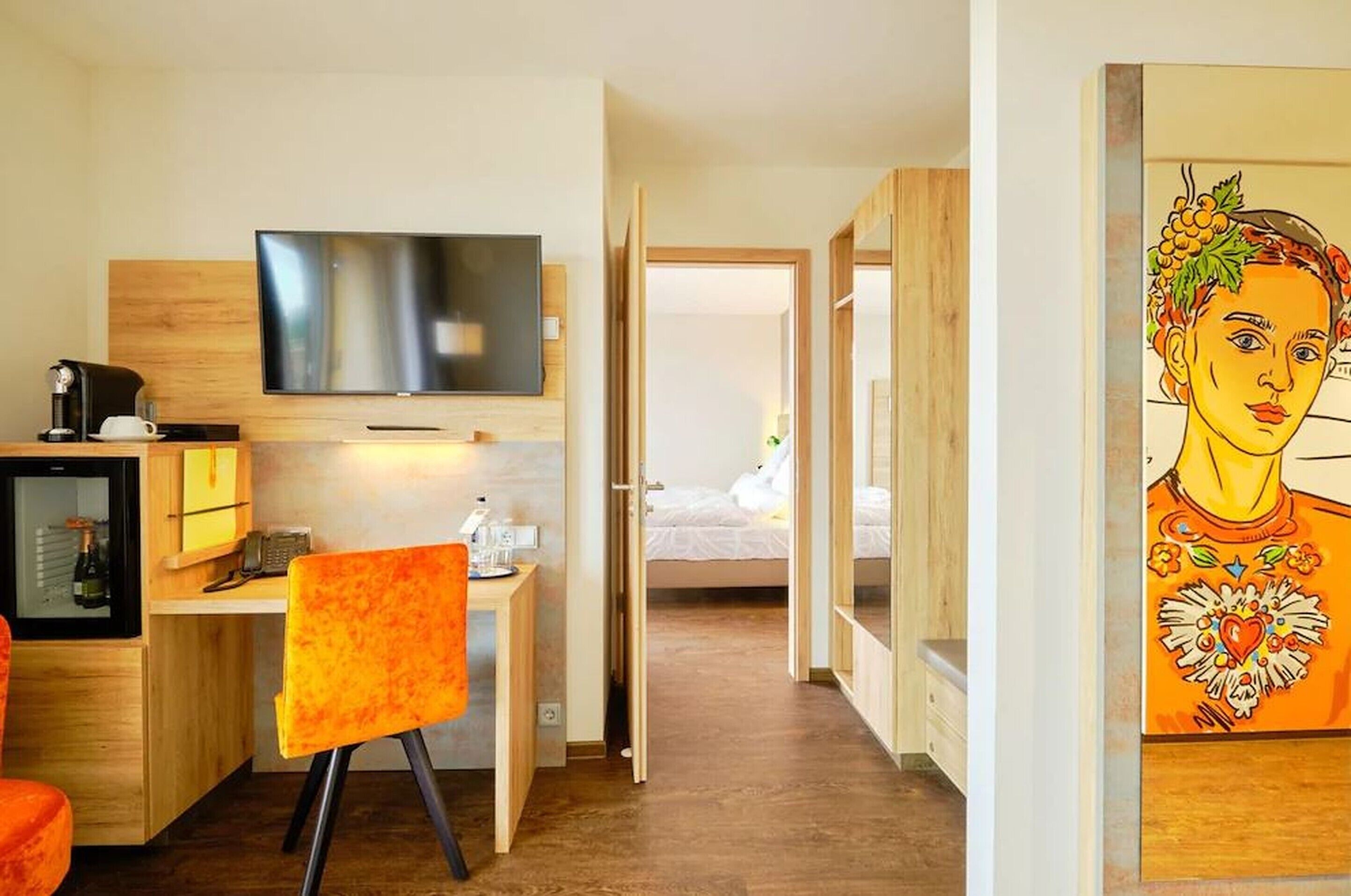 suite | living area | lcd tv