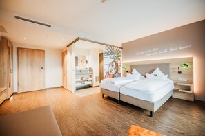 Junior Suite | Minibar, desk, soundproofing, free WiFi - Sonnenhotel Weingut Römmert (Volkach)