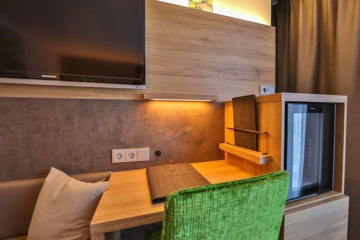 double room, 1 double bed | room amenity