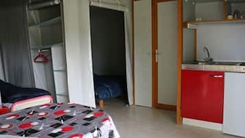Bungalow, 2 Bedrooms, Beachside | Living area