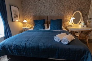 Comfort-Doppel- oder -Zweibettzimmer, Nichtraucher, Gartenblick | Bügeleisen/Bügelbrett, kostenloses WLAN, Bettwäsche