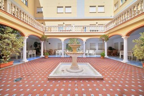 Courtyard - Micampus Málaga (Málaga)