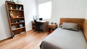 Studio | 1 slaapkamer, een bureau, gratis wifi