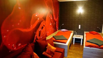 Chambre Double, salle de bains commune (Rosegarden)