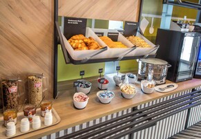 Desayuno buffet todos los días (con cargo)