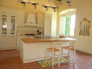 Appartement | 1 slaapkamer, gratis babybedden, gratis wifi, beddengoed