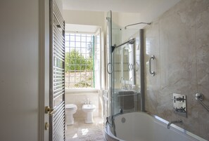 Apartment | Badezimmer