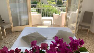 Elite Room | 4 bedrooms, premium bedding, minibar, individually decorated