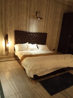 Villa, 4 Bedrooms, Non Smoking | 4 bedrooms, cribs/infant beds, free WiFi - Rooming House (Greater Noida)